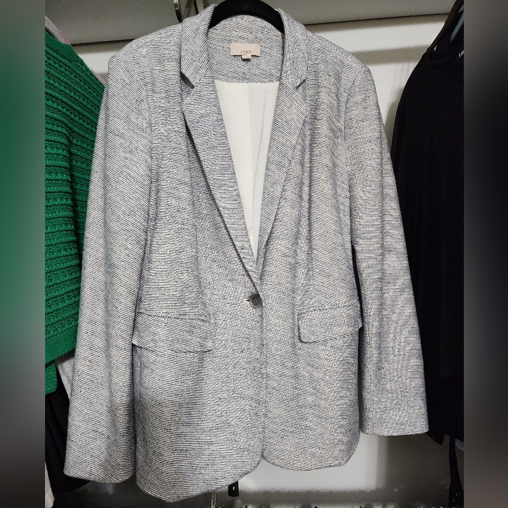 Loft Blazer ( DONATED )